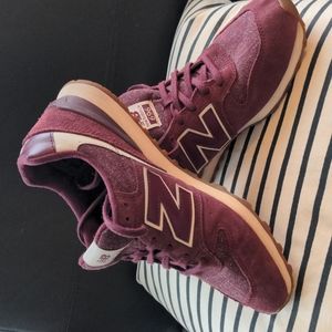 New Balance 696